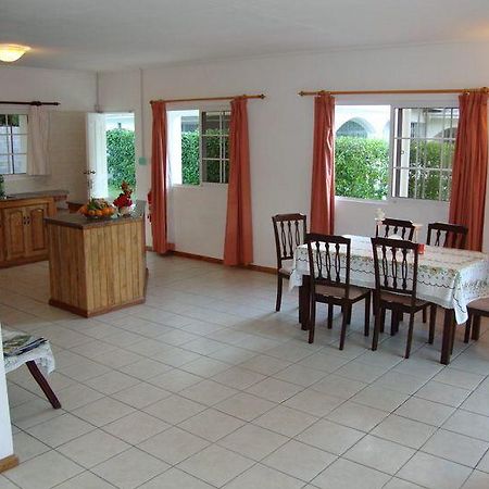Rowsvilla Guest House Beau Vallon  Kültér fotó